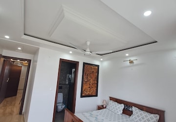 Bedroom in 3 BHK Builder Floor at Unitech Greenwood City Apartment, Sector 45 – for Rent