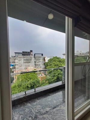 Balcony in 3 BHK Builder Floor at Unitech Greenwood City Apartment, Sector 45 – for Rent