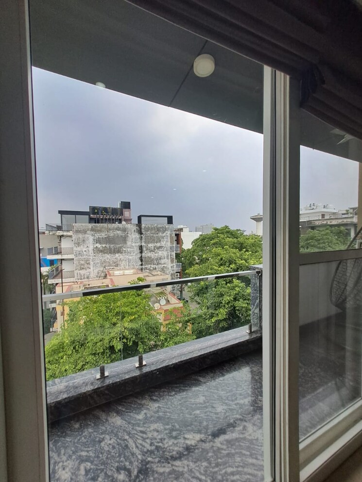 Balcony, unitech-greenwood-city-apartment 3 Bedroom 3000 Sq.Ft. Builder Floor In Sector 45 Gurgaon 9341227