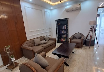 Living Room in 3 BHK Builder Floor at Unitech Greenwood City Apartment, Sector 45 – for Rent