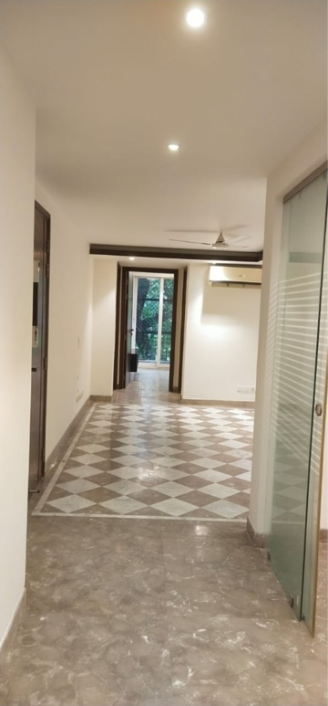 Room in 3 BHK Builder Floor at Boutique Residential Apartments N-136, Panchsheel Park – for Rent