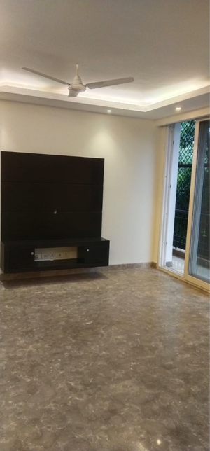 Room in 3 BHK Builder Floor at Boutique Residential Apartments N-136, Panchsheel Park – for Rent