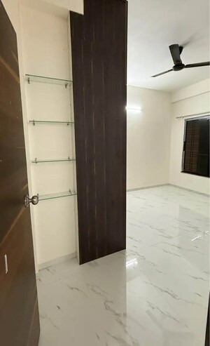 Room in 2 BHK Apartment at Khamla – for Rent