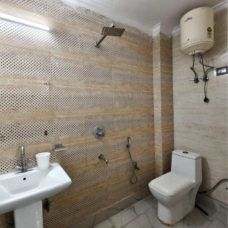 Bathroom, malviya nagar 1 Bedroom 600 Sq.Ft. Builder Floor In Malviya Nagar Delhi 9341237