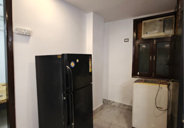 Kitchen in 1 BHK Builder Floor at Malviya Nagar – for Rent