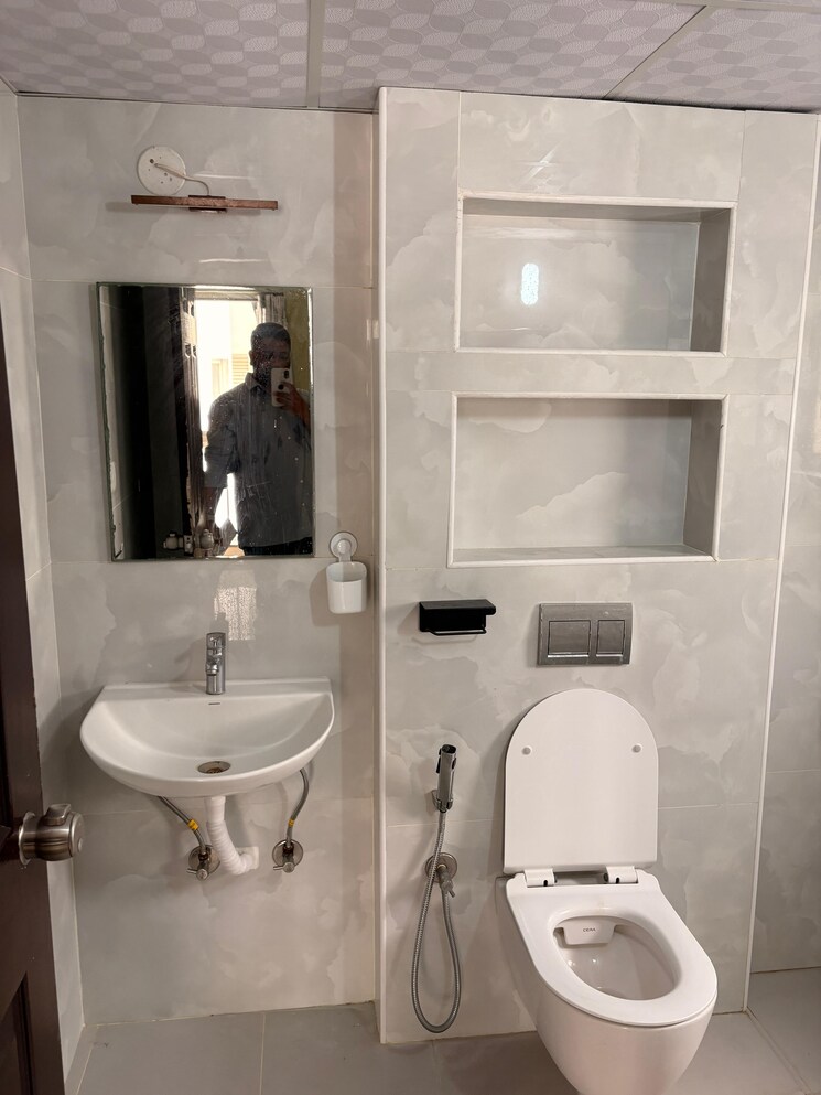 Bathroom, expat-wisdom-tree 3 Bedroom 1868 Sq.Ft. Apartment In Hennur Bangalore 9341238