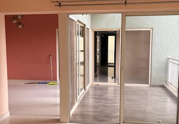 Room in 3 BHK Apartment at Expat Wisdom Tree, Hennur – for Rent