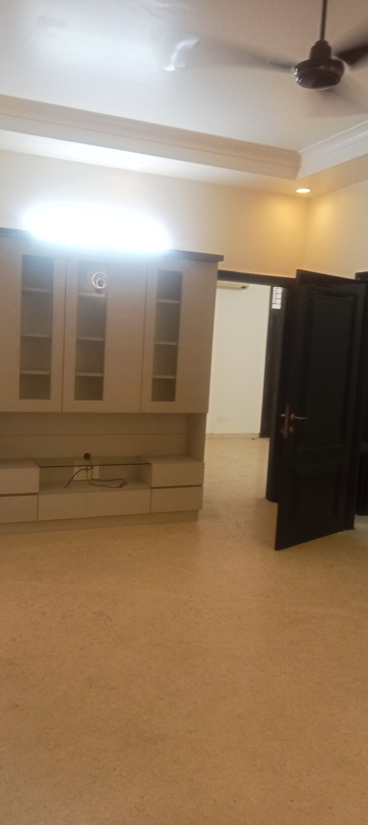 Room, safdarjung development area 4 Bedroom 400 Sq.Yd. Builder Floor In Safdarjung Development Area Delhi 9341246