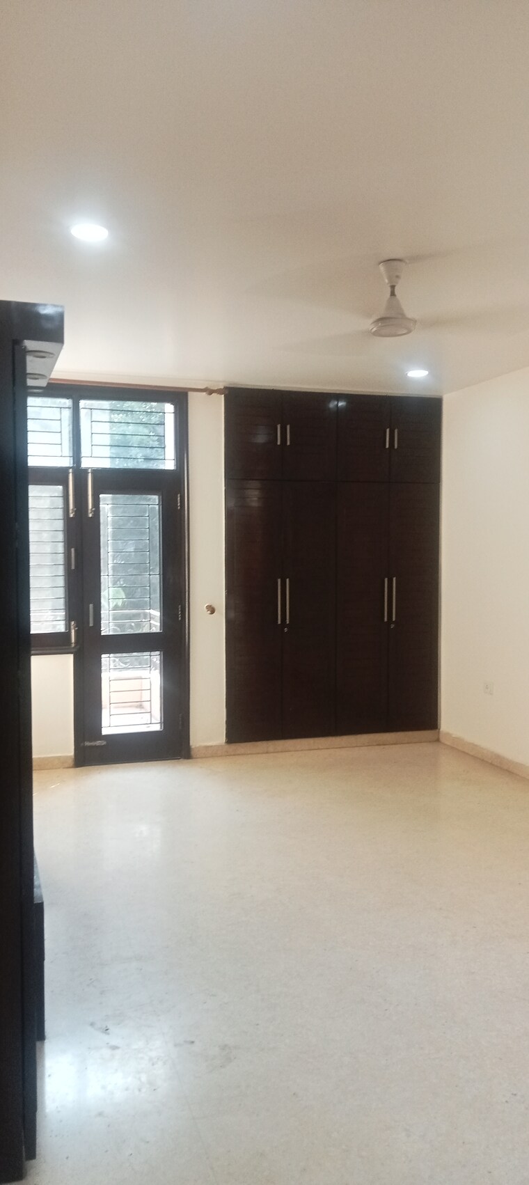 Room, safdarjung development area 4 Bedroom 400 Sq.Yd. Builder Floor In Safdarjung Development Area Delhi 9341246