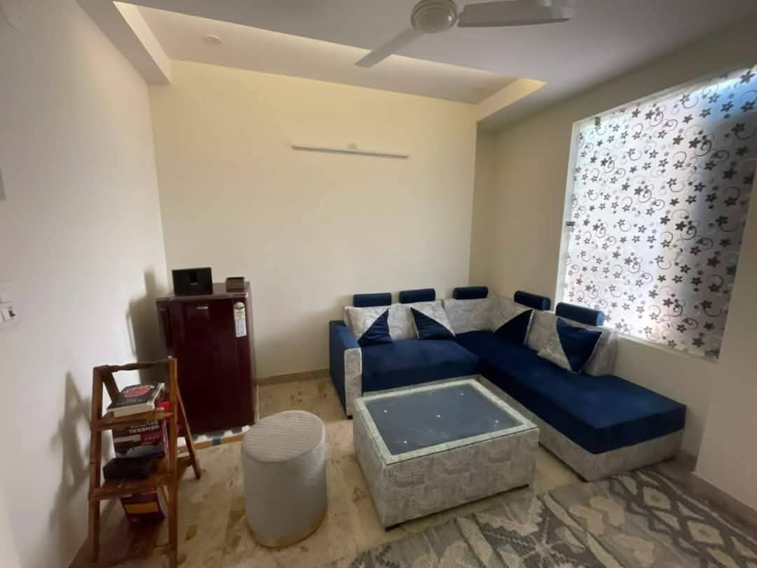 1 BHK Apartment For Rent in Neb Sarai