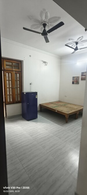 Living Room in 2 BHK Independent House at Indira Nagar – for Rent