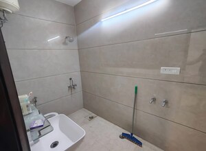 Bathroom in 1 BHK Builder Floor at Malviya Nagar – for Rent