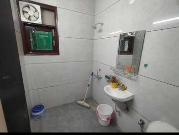 Bathroom in 1 BHK Builder Floor at Malviya Nagar – for Rent