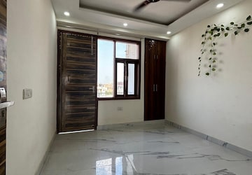 Bedroom in 2 BHK Apartment at Neb Sarai – for Rent