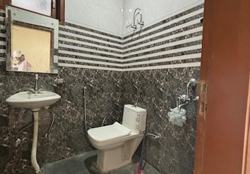 Bathroom in 2 BHK Apartment at Neb Sarai – for Rent