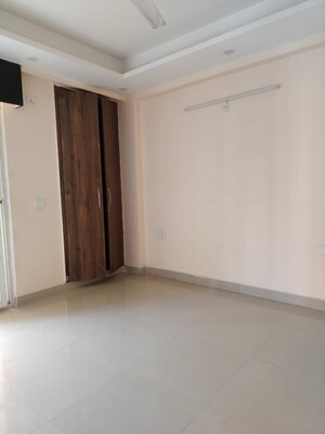 Room in 2.5 BHK Apartment at Fusion Homes, Tech Zone 4 Greater Noida – for Sale