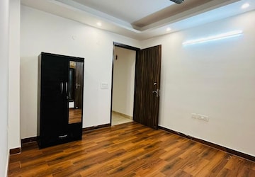 Bedroom in 2 BHK Apartment at Neb Sarai – for Rent