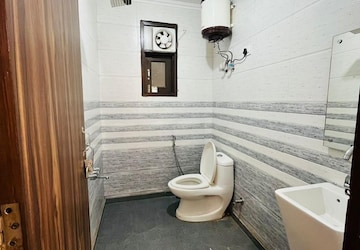 Bathroom in 2 BHK Apartment at Neb Sarai – for Rent