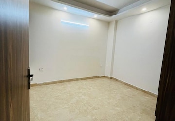 Bedroom in 2 BHK Apartment at Neb Sarai – for Rent