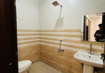 Bathroom in 2 BHK Apartment at Neb Sarai – for Rent