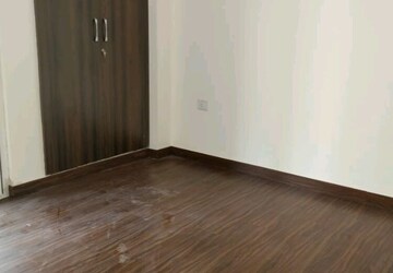 Room in 2.5 BHK Apartment at Fusion Homes, Tech Zone 4 Greater Noida – for Sale