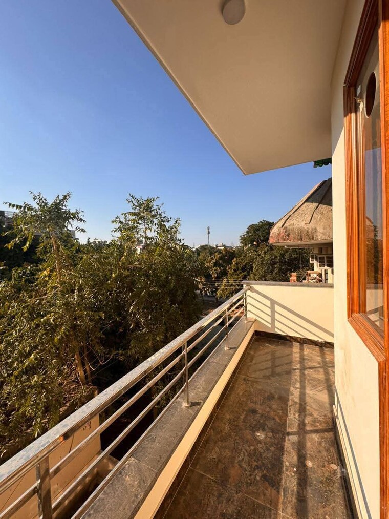 Balcony, saket 3 Bedroom 1500 Sq.Ft. Builder Floor In Saket Delhi 9341303