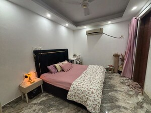 Bedroom in 1 BHK Apartment at Neb Sarai – for Rent