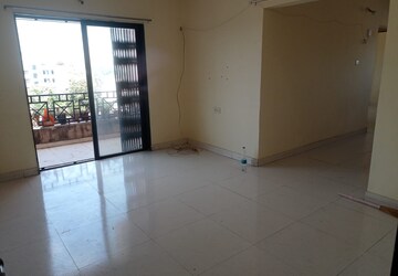 Room in 2 BHK Apartment at Radhika Park, Wadgaon Sheri – for Rent