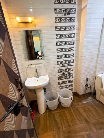 Bathroom in 1 RK Builder Floor at Lajpat Nagar – for Rent