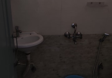 Bathroom in 1 BHK Apartment at Kondapur – for Rent