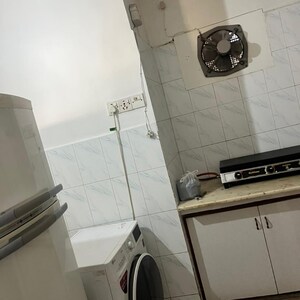 Team Area in 2 BHK Apartment at Saket – for Rent