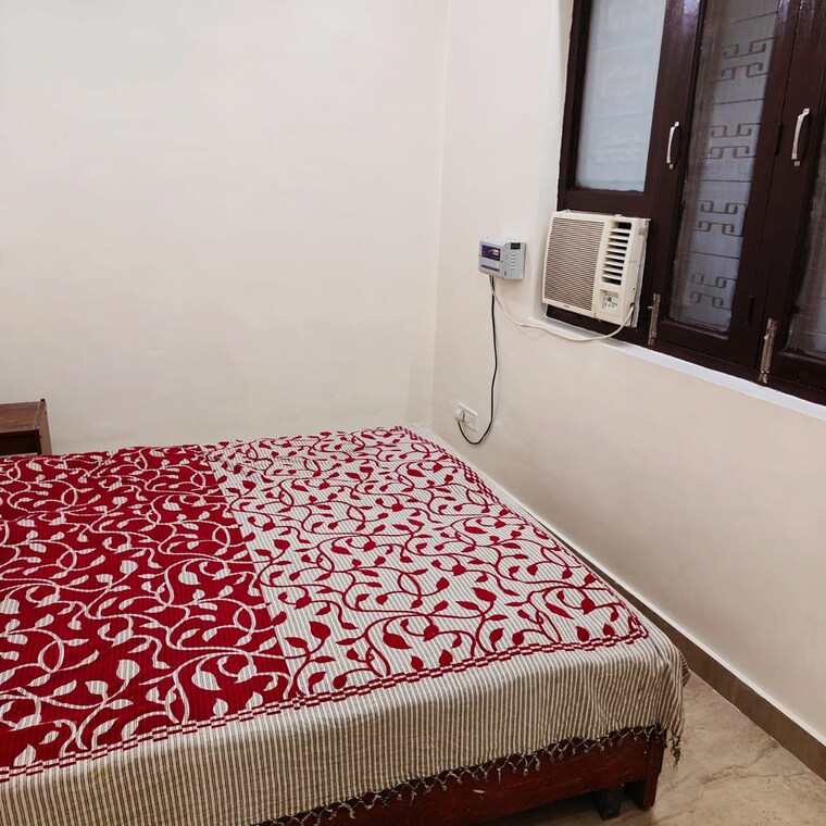 Bedroom, lajpat nagar 3 Bedroom 1400 Sq.Ft. Builder Floor In Lajpat Nagar Delhi 9341347
