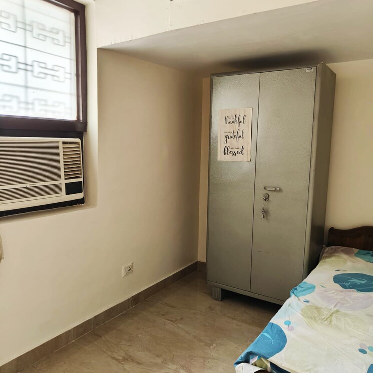 Bedroom, lajpat nagar 3 Bedroom 1400 Sq.Ft. Builder Floor In Lajpat Nagar Delhi 9341347
