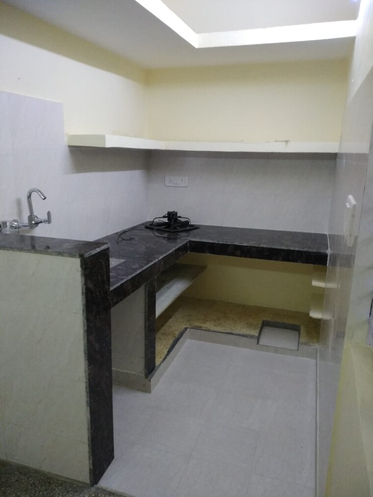 Kitchen, dayanand colony 1 Bedroom 765 Sq.Ft. Builder Floor In Dayanand Colony Delhi 9341346