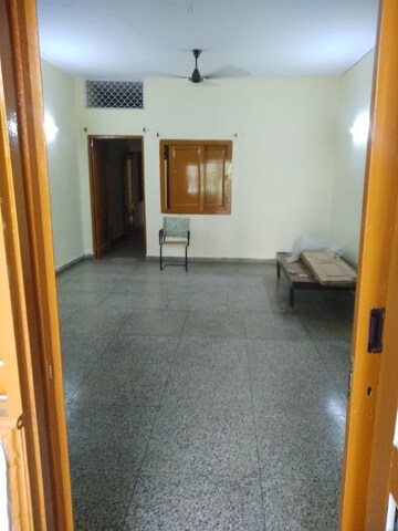 Living Room in 1 BHK Builder Floor at Dayanand Colony – for Rent