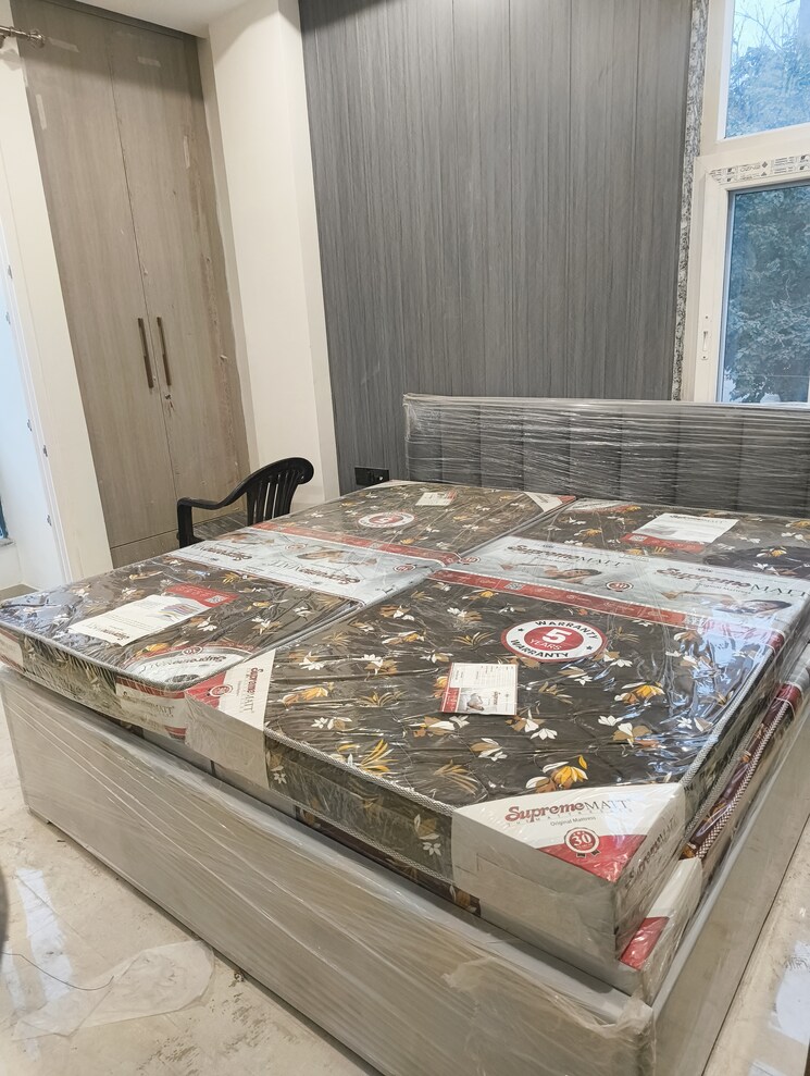 Bedroom, sector 55 1 RK 1000 Sq.Ft. Builder Floor In Sector 55 Gurgaon 9341358