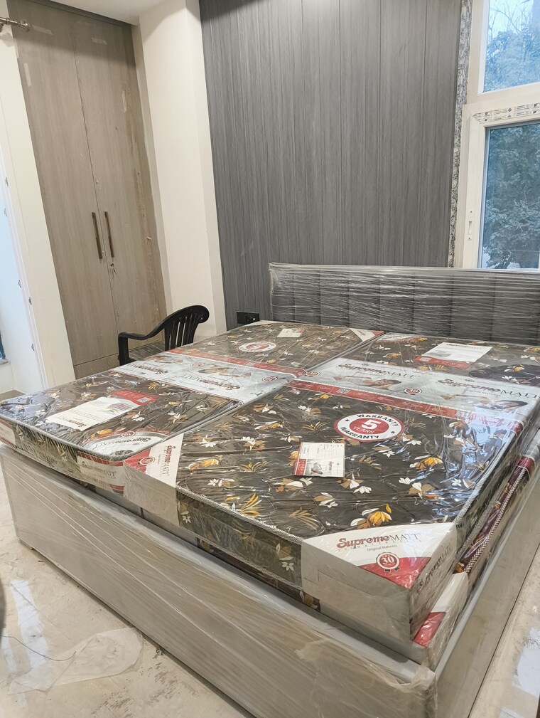 Bedroom, sector 55 1 RK 1000 Sq.Ft. Builder Floor In Sector 55 Gurgaon 9341358