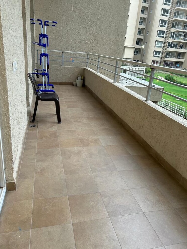 Balcony, signature-global-city 2 Bedroom 990 Sq.Ft. Apartment In Sector 37d Gurgaon 9341362