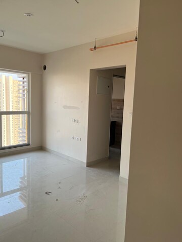 Room in 1.5 BHK Apartment at Sheth Avante, Kanjurmarg West – for Rent