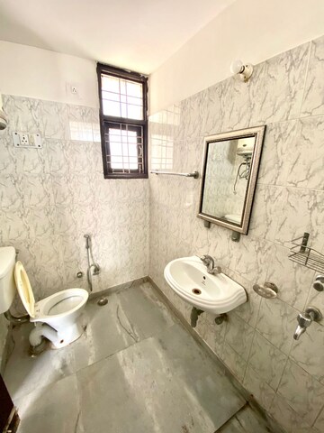 Bathroom in 3.5 BHK Apartment at Vastu Apartments, Sector 55 – for Rent