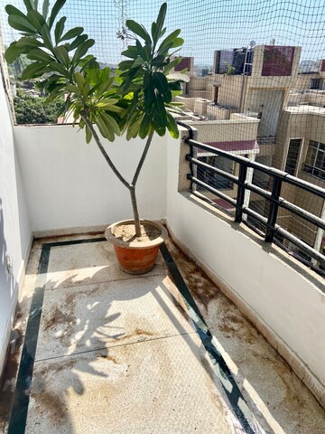 Balcony in 3.5 BHK Apartment at Vastu Apartments, Sector 55 – for Rent