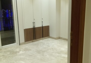 Master Bedroom in 3 BHK Builder Floor at Chittaranjan Park – for Rent