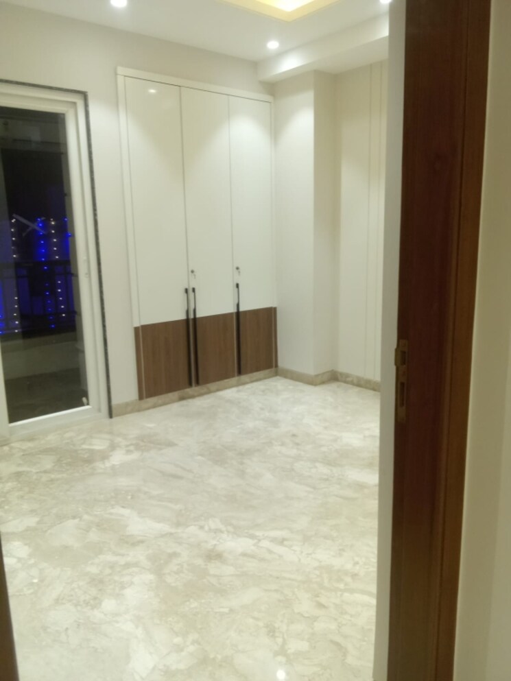 Master Bedroom, chittaranjan park 3 Bedroom 1500 Sq.Ft. Builder Floor In Chittaranjan Park Delhi 9341366