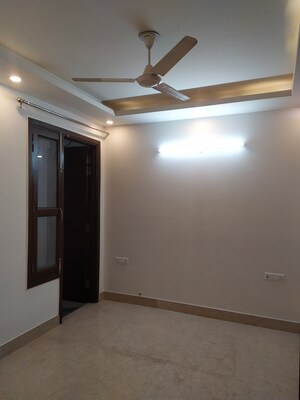 Master Bedroom in 3 BHK Builder Floor at Chittaranjan Park – for Rent