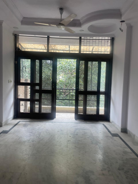 2 BHK + Pooja Room Builder Floor For Rent in Chittaranjan Park 