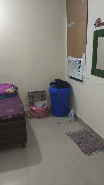 Furnished Amenities in 1 RK Builder Floor at Mayur Vihar – for Rent