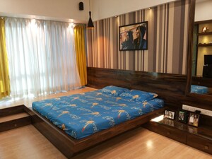 3 BHK Apartment For Rent in Malad East