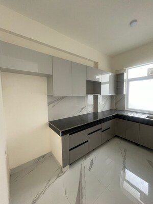 Master Bedroom in 2.5 BHK Apartment at Smart World Gems, Sector 89 – for Rent