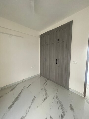 Master Bedroom in 2.5 BHK Apartment at Smart World Gems, Sector 89 – for Rent