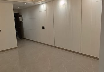 Room in 3 BHK Apartment at Mahavir Enclave 1 – for Rent
